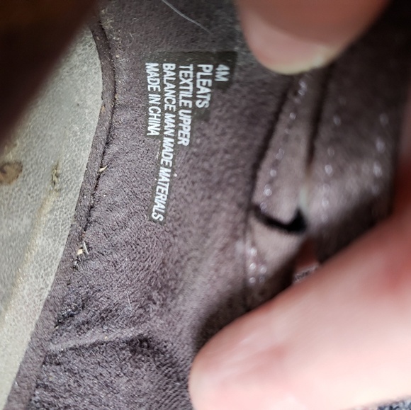 Seychelles faux suede ruffle flat size 4 and 12 - Picture 2 of 8